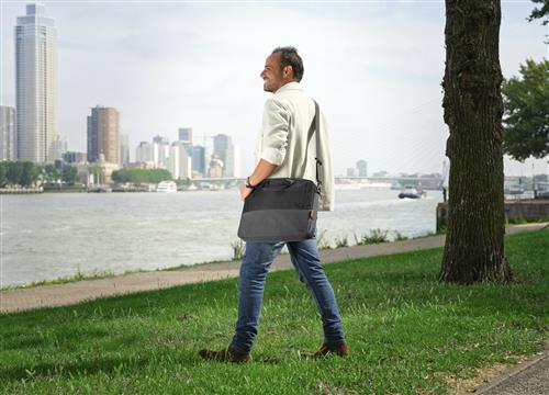 Trust Lisboa 40,6 cm (16) Valigetta ventiquattrore Nero