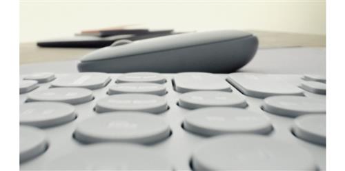 PEBBLE KEYS 2 K380S TONAL WHITE UK BT N/A INTNL-973 UNIV.