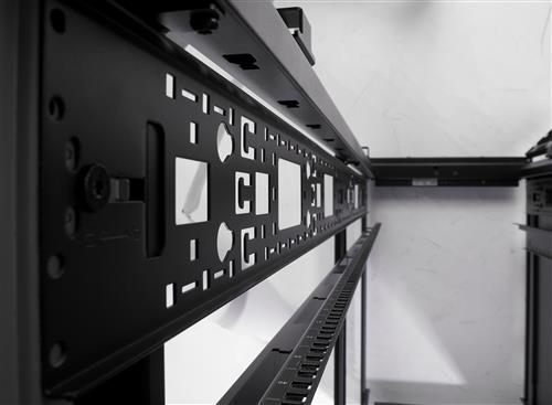 NETSHELTER SX BASE ENCLOS 42UX600X1070MM BLACK