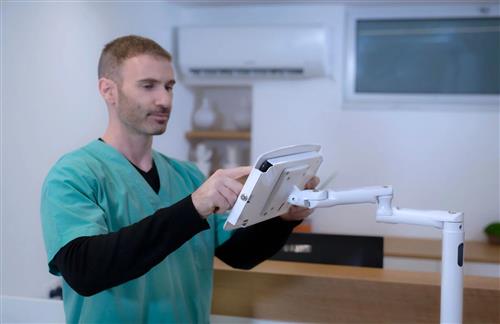 IPAD 10TH-11TH (A16) GEN SPACE ENCL.MEDICAL ROLLING CART EXT WH