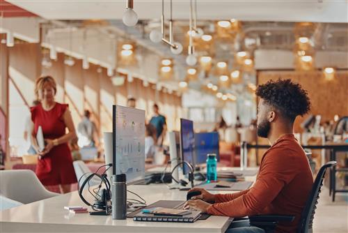 HP EliteBook 840 G10 Intel Core i7 i7-1355U Computer portatile 35,6 cm (14) WUXGA 16 GB DDR5-SDRAM 512 GB SSD Wi-Fi 6E (802.11ax) Windows 11 Pro Argento