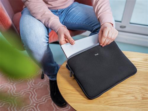 Trust 21251 borsa per laptop 33,8 cm (13.3) Custodia a tasca Nero