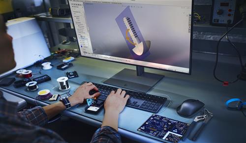 HP Z1 G9 Tower Wolf Pro Security Edition Intel® Core™ i7 i7-14700 32 GB DDR5-SDRAM 1 TB SSD NVIDIA GeForce RTX 4060 Windows 11 Pro Stazione di lavoro AI Workstation Nero