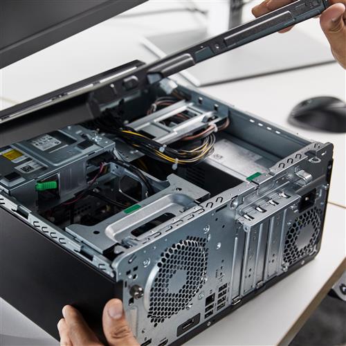 HP Elite Tower 800 G9 Intel Core i7 i7-14700 32 GB DDR5-SDRAM 1 TB SSD Windows 11 Pro PC Nero