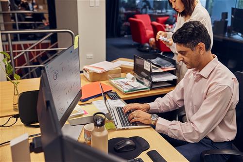 HP Elite t655 Bundle 2,1 GHz Windows 10 IoT Enterprise 1,12 kg Nero R2314