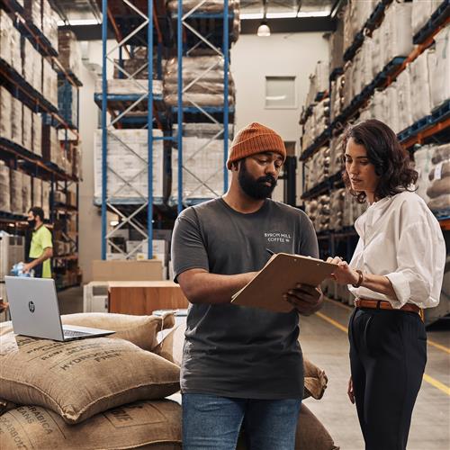 HP ProBook 450 G9 Intel Core i5 i5-1235U Computer portatile 39,6 cm (15.6) Full HD 16 GB DDR4-SDRAM 512 GB SSD Wi-Fi 6 (802.11ax) Windows 11 Pro Argento