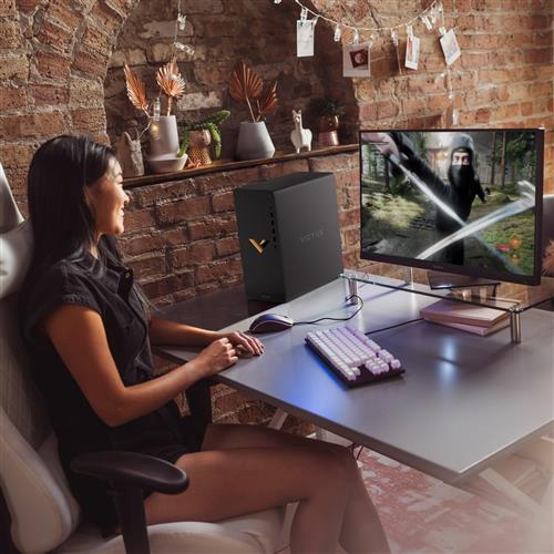 Victus by HP TG02-2009nl Intel Core i7 i7-14700F 32 GB DDR4-SDRAM 512 GB SSD NVIDIA GeForce RTX 4060 Ti Windows 11 Home Tower PC Argento