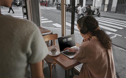 HP EliteBook 660 G11 Intel Core Ultra 7 155U Computer portatile 40,6 cm (16