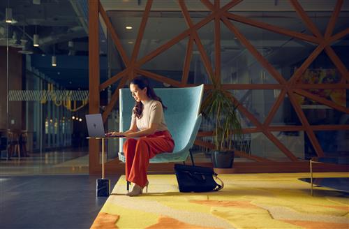 HP EliteBook Ultra G1i Next Gen AI PC Copilot+ PC Intel Core Ultra 7 268V Computer portatile 35,6 cm (14