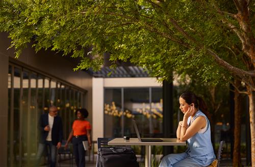 HP EliteBook Ultra G1i Next Gen AI PC Wolf Pro Security Edition Copilot+ PC Intel Core Ultra 5 228V Computer portatile 35,6 cm (14