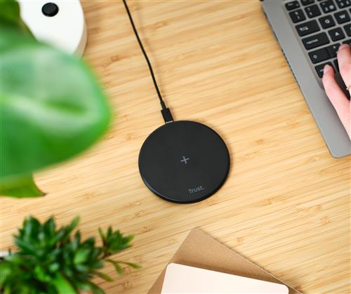 Trust Viro Smartphone Nero USB Carica wireless Ricarica rapida Interno