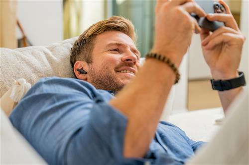 POLY Voyager Free 60 UC Carbon Black Earbuds +BT700 USB-A Adapter +Basic Charge Case Auricolare Wireless In-ear Musica e Chiamate USB tipo A Bluetooth Nero