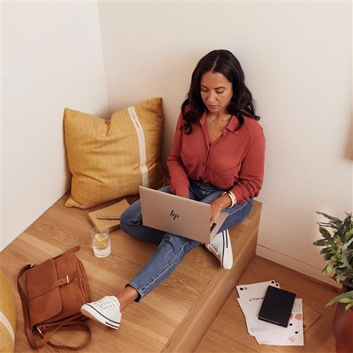 HP EliteBook 840 G9 Intel Core i7 i7-1255U Computer portatile 35,6 cm (14) WUXGA 16 GB DDR5-SDRAM 512 GB SSD Wi-Fi 6E (802.11ax) Windows 11 Pro Argento