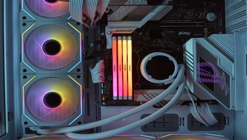 Kingston Technology FURY 16GB 7200MT/s DDR5 CL38 DIMM Renegade RGB Bianco XMP