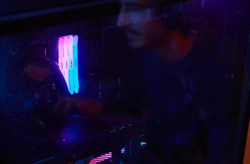 Kingston Technology FURY 16GB 8000MT/s DDR5 CL38 DIMM Renegade RGB Bianco XMP