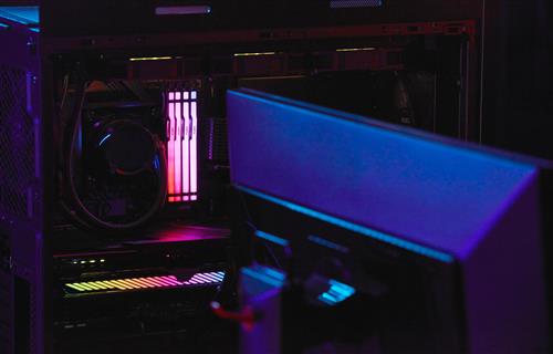 Kingston Technology FURY Beast 64GB 6400MT/s DDR5 CL32 DIMM (Kit da 2 moduli) RGB EXPO