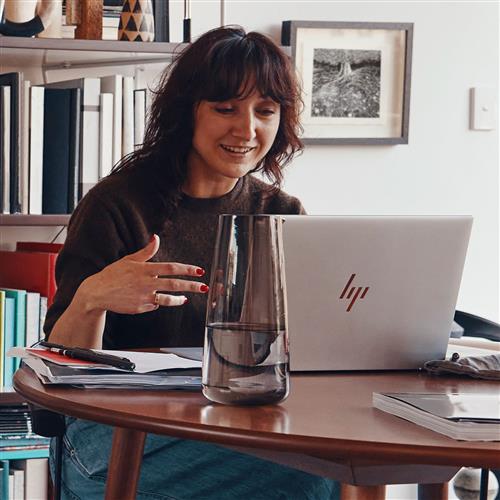 HP EliteBook 1040 14 G10 Intel Core i5 i5-1335U Computer portatile 35,6 cm (14) WUXGA 16 GB DDR5-SDRAM 1 TB SSD Wi-Fi 6E (802.11ax) Windows 11 Pro Argento