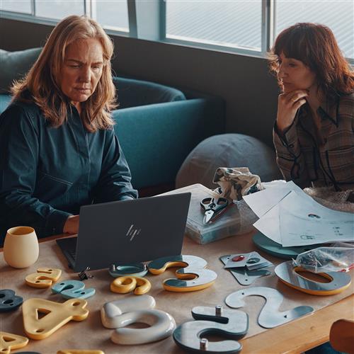 HP Dragonfly 13.5 G4 Intel Core i5 i5-1335U Computer portatile 34,3 cm (13.5) Touch screen WUXGA+ 16 GB LPDDR5-SDRAM 512 GB SSD Wi-Fi 6E (802.11ax) Windows 11 Pro Blu