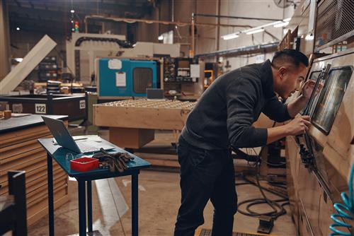 HP Elite x360 830 G10 Intel Core i5 i5-1335U Ibrido (2 in 1) 33,8 cm (13.3) Touch screen WUXGA 16 GB LPDDR5-SDRAM 512 GB SSD Wi-Fi 6E (802.11ax) Windows 11 Pro Argento