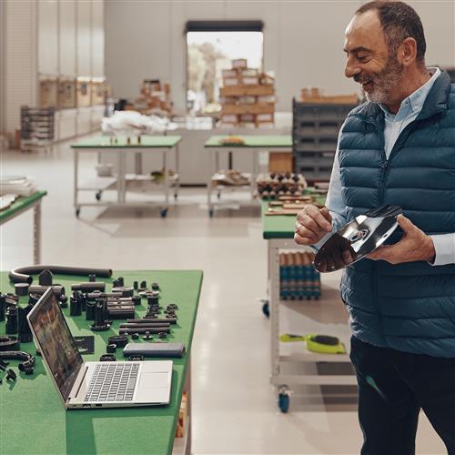 HP EliteBook 645 14 G10 AMD Ryzen 7 7730U Computer portatile 35,6 cm (14) Full HD 16 GB DDR4-SDRAM 512 GB SSD Wi-Fi 6E (802.11ax) Windows 11 Pro Argento