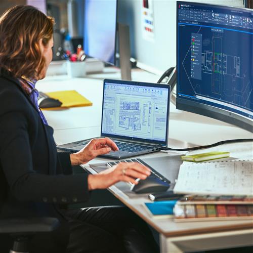 HP ZBook Power G10 AMD Ryzen 9 PRO 7940HS Workstation mobile 39,6 cm (15.6) Full HD 32 GB DDR5-SDRAM 1 TB SSD NVIDIA RTX 2000 Ada Wi-Fi 6E (802.11ax) Windows 11 Pro Argento