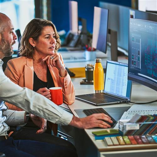 HP ZBook Power G10 AMD Ryzen 9 PRO 7940HS Workstation mobile 39,6 cm (15.6) Full HD 32 GB DDR5-SDRAM 1 TB SSD NVIDIA RTX 2000 Ada Wi-Fi 6E (802.11ax) Windows 11 Pro Argento