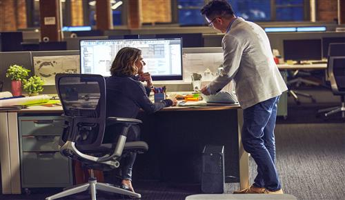 HP Z2 Tower G9 Intel® Core™ i7 i7-14700 32 GB DDR5-SDRAM 1 TB SSD Windows 11 Pro Stazione di lavoro AI Workstation Nero