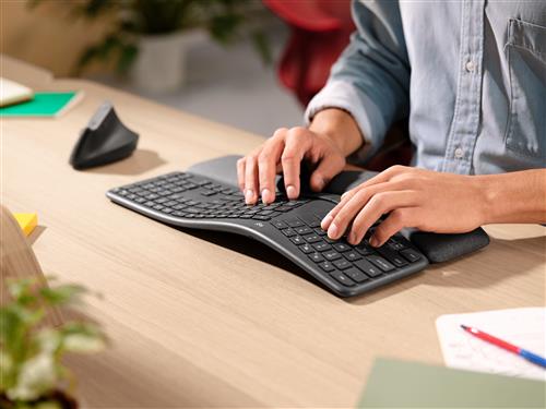 Logitech K860 for Business tastiera Ufficio Bluetooth Italiano Grafite