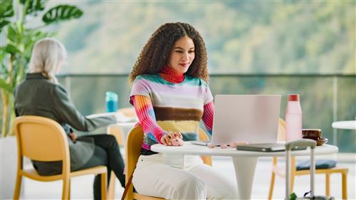 Logitech MX Anywhere 3S mouse Ufficio Mano destra RF senza fili + Bluetooth Laser 8000 DPI