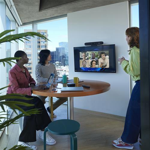 POLY STUDIO R30 USB VIDEO BAR NO RADIO GSA/TAA WW