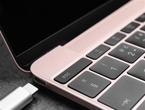 USB-C HUB TO 4 USB 3.0 PORTS WITH 60W USB-C POWER DELIVERY