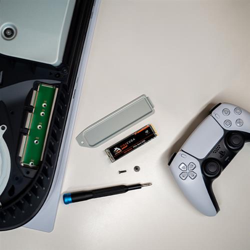 FIRECUDA 530 NVME SSD 2TB M.2S PCIE GEN4 3D TLC HEATSINK