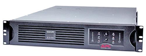 APC SMART-UPS 2200VA USB + SERIAL 230V IN