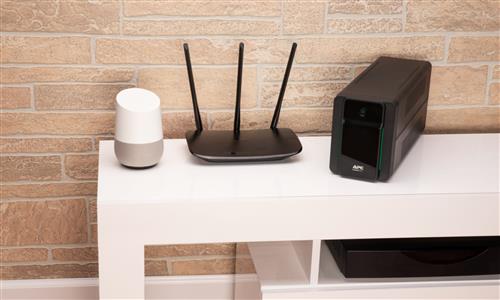 BACK-UPS 950VA 230V AVR SCHUKO SCATOLA APERTA E DANNEGGIATA