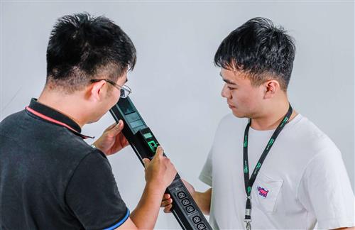 EASY PDU METERED ZERO U 22 KW 230V (18) C13 N (6) C19: IEC309