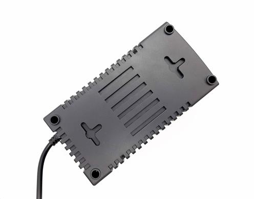 LINE-R 600VA AUTOMATIC VOLTAGE REGULATOR 230V 3 SCHUKO OUTLETS