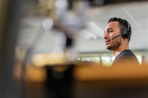 POLY Voyager 4310 UC Monaural Headset +BT700 USB-A Adapter +Charging Stand Auricolare Wireless A Padiglione Ufficio Bluetooth Nero