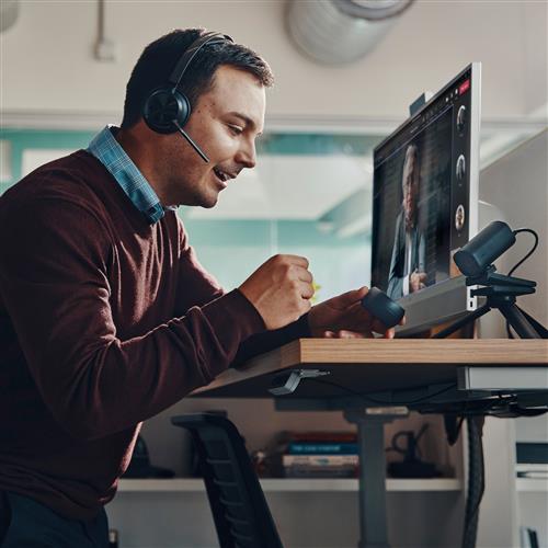 POLY Voyager Focus 2-M Microsoft Teams Certified with charge stand Headset Auricolare Wireless A Padiglione Ufficio Bluetooth Nero